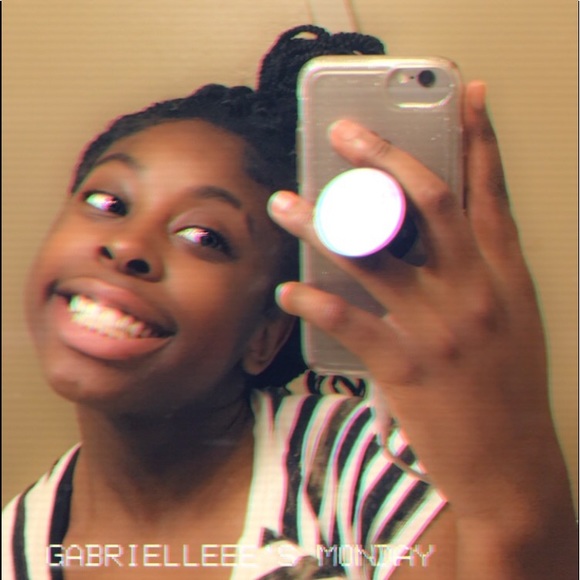 Meet your Posher, Gabrielle - Picture 2 of 2